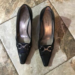Anne Klein black pumps
